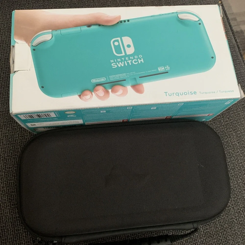 Nintendo Switch Lite 32GB Console - Turquoise With Case